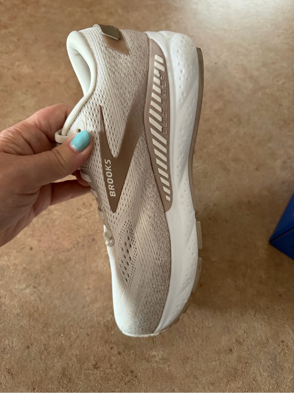 Brooks Ariel GTS 24 Women’s Run/Walk Athletic Shoes 8.5 2E - Picture 4 of 11